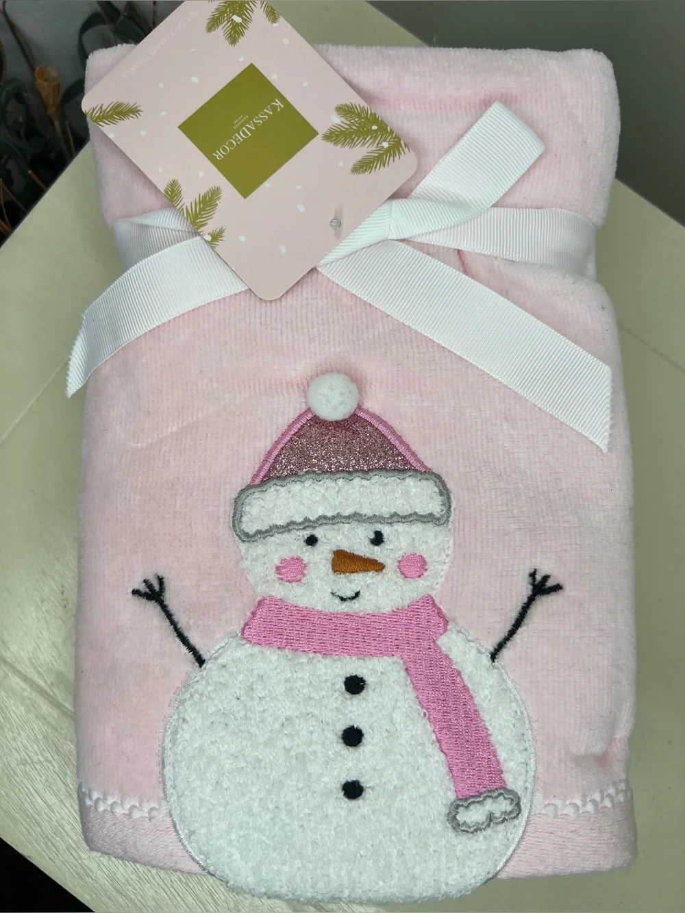 Brand New-Kassa Decor Snowman Hand Towels - Set of 2